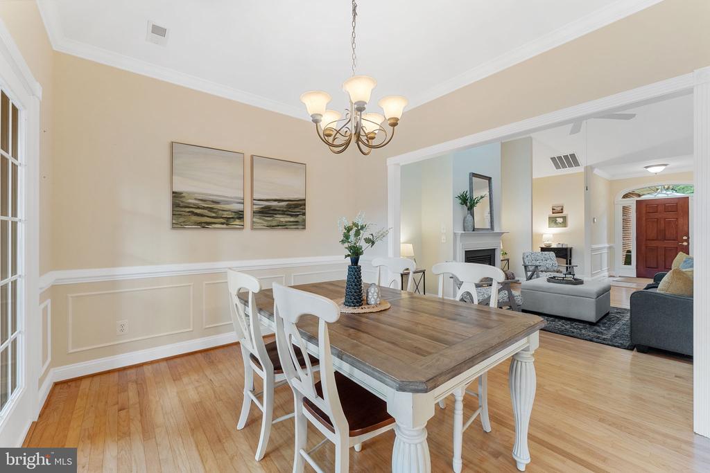 238 CARRIAGE CHASE CIRCLE