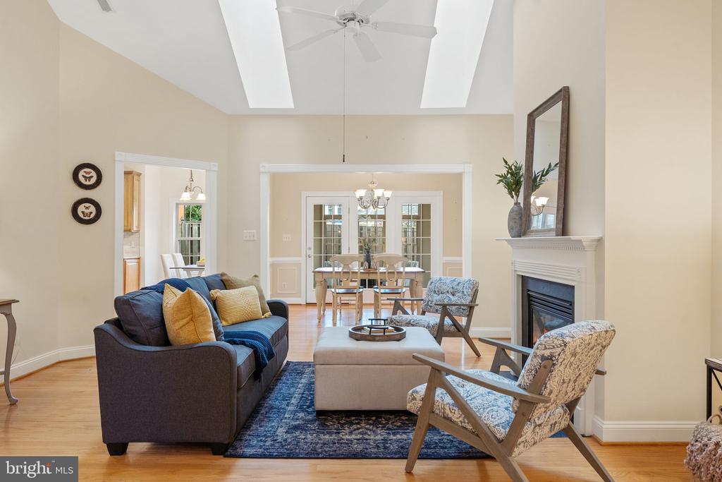 238 CARRIAGE CHASE CIRCLE
