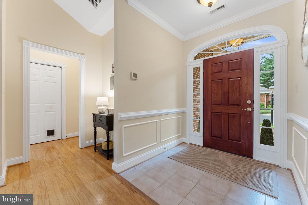 238 CARRIAGE CHASE CIRCLE
