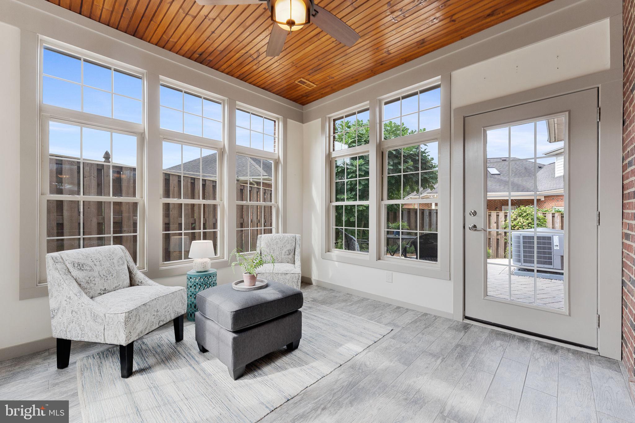 238 CARRIAGE CHASE CIRCLE