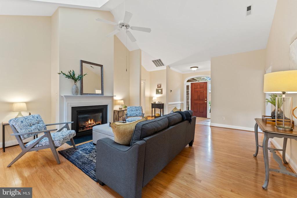 238 CARRIAGE CHASE CIRCLE