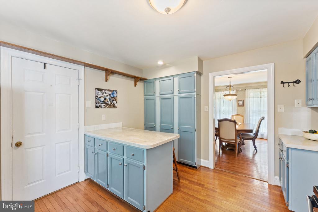5344 FORREST COURT