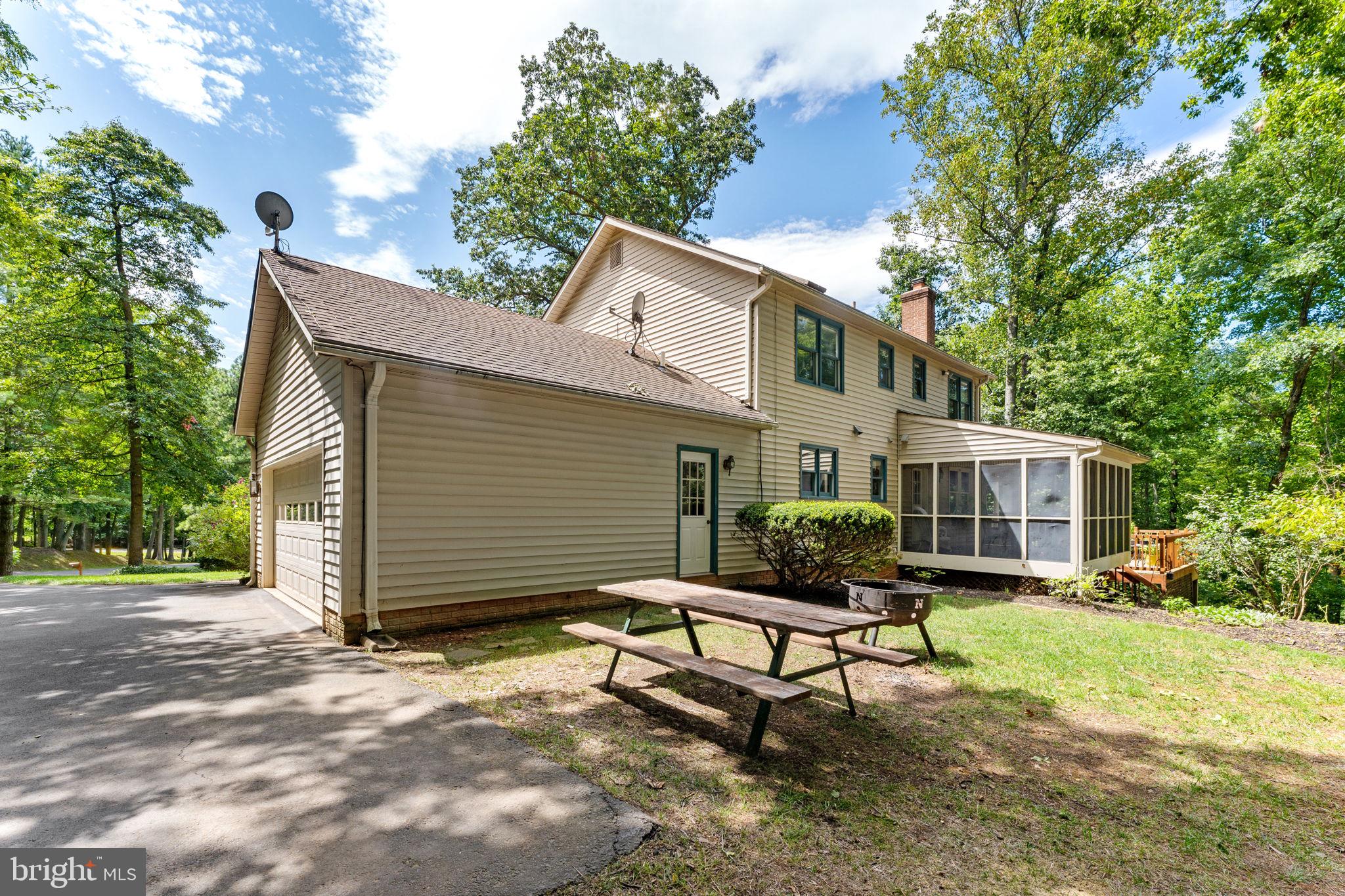 5344 FORREST COURT
