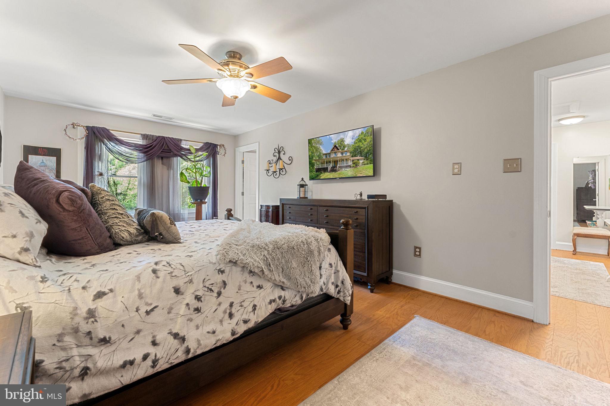 5344 FORREST COURT