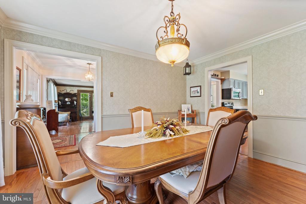 5344 FORREST COURT