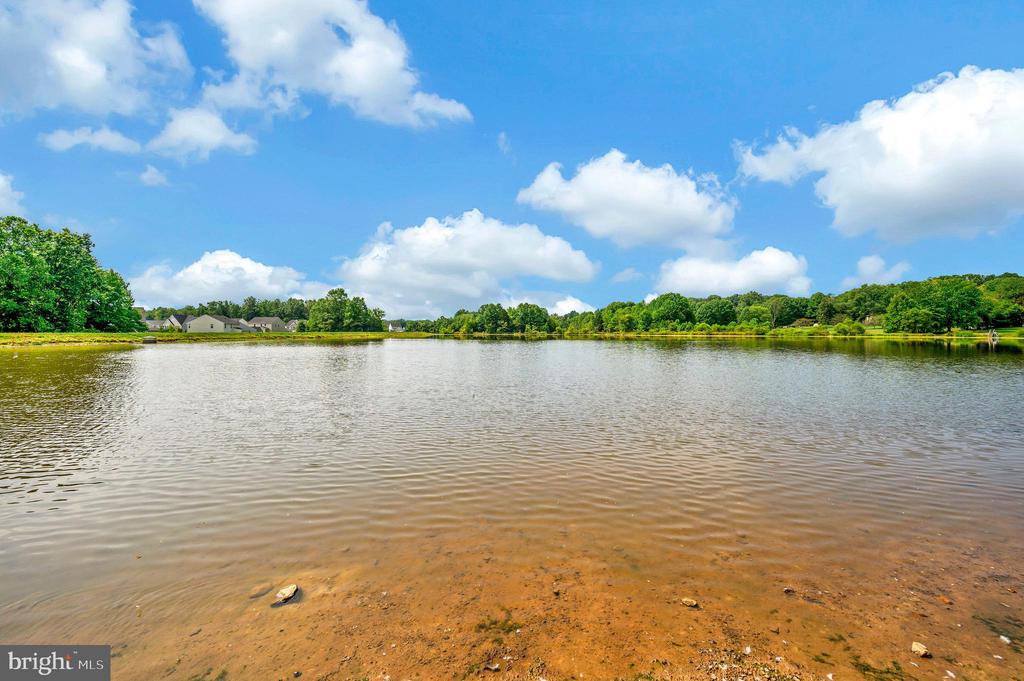 6746 Lake Dr