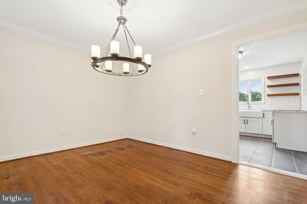 6288 Black Horseman Ln