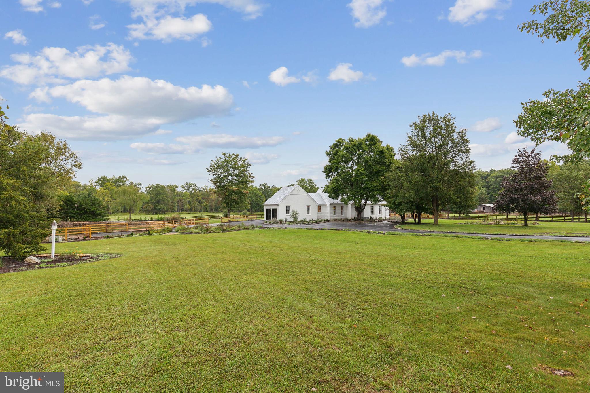 6288 Black Horseman Ln
