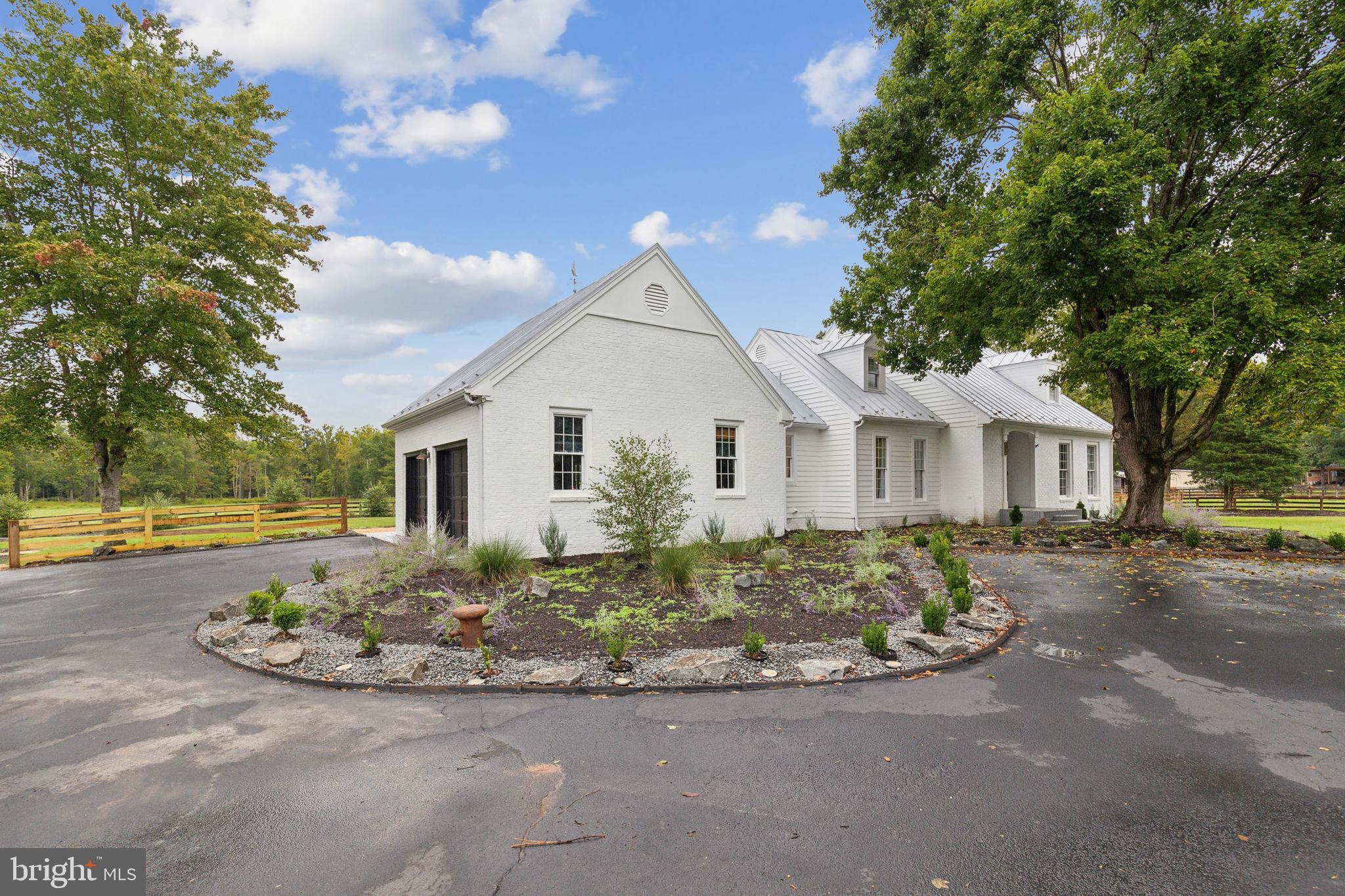 6288 Black Horseman Ln