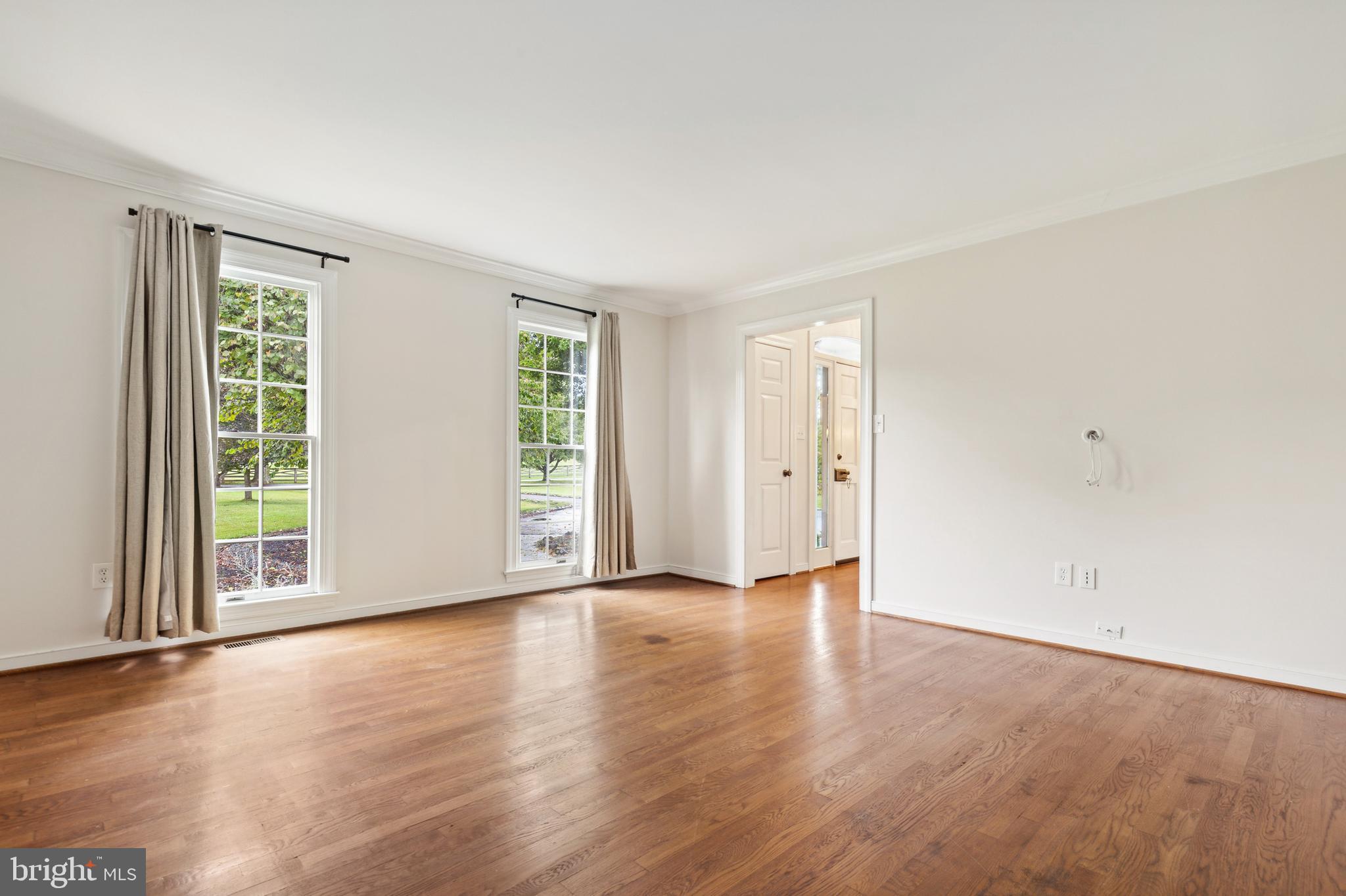 6288 Black Horseman Ln