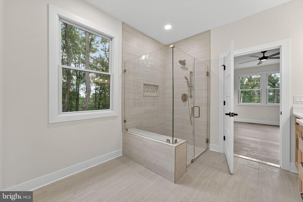 5281 HILLSIDE DRIVE