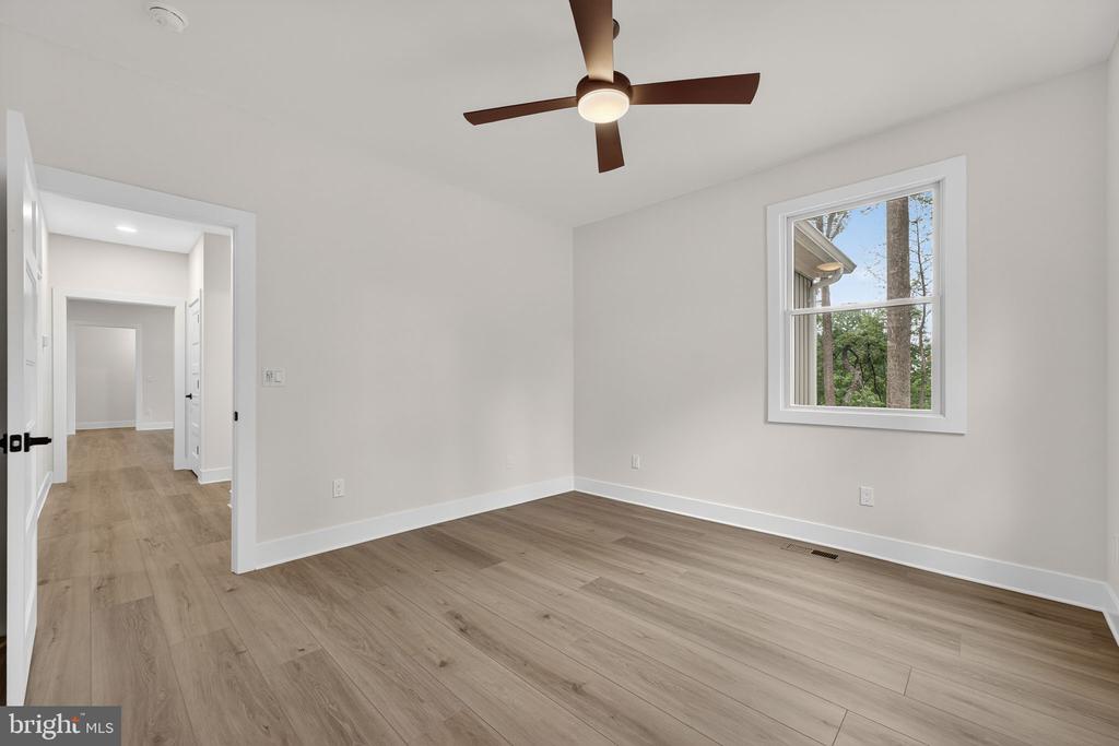 5281 HILLSIDE DRIVE