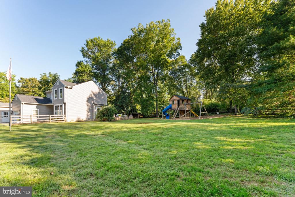7274 BUNKER HILL ROAD