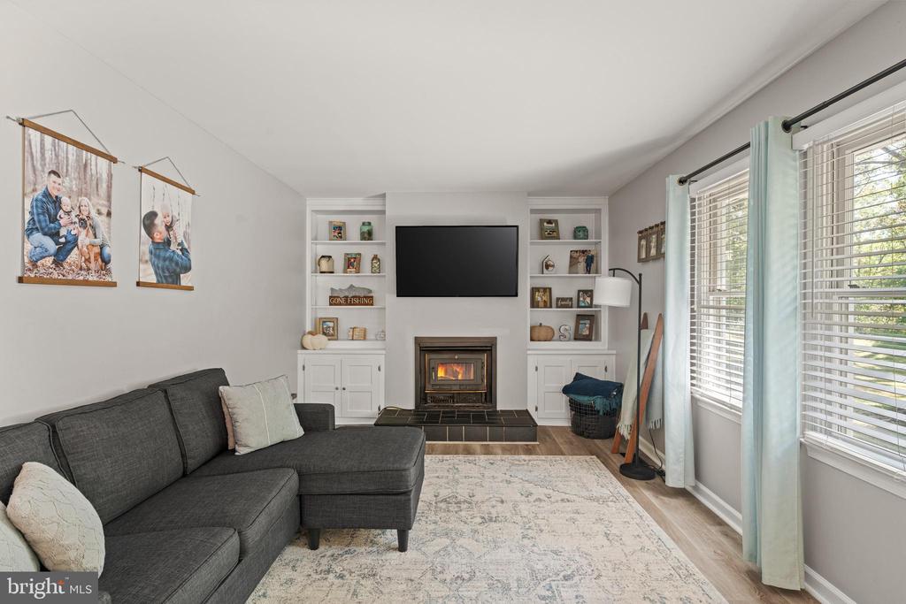 9656 MEETZE ROAD