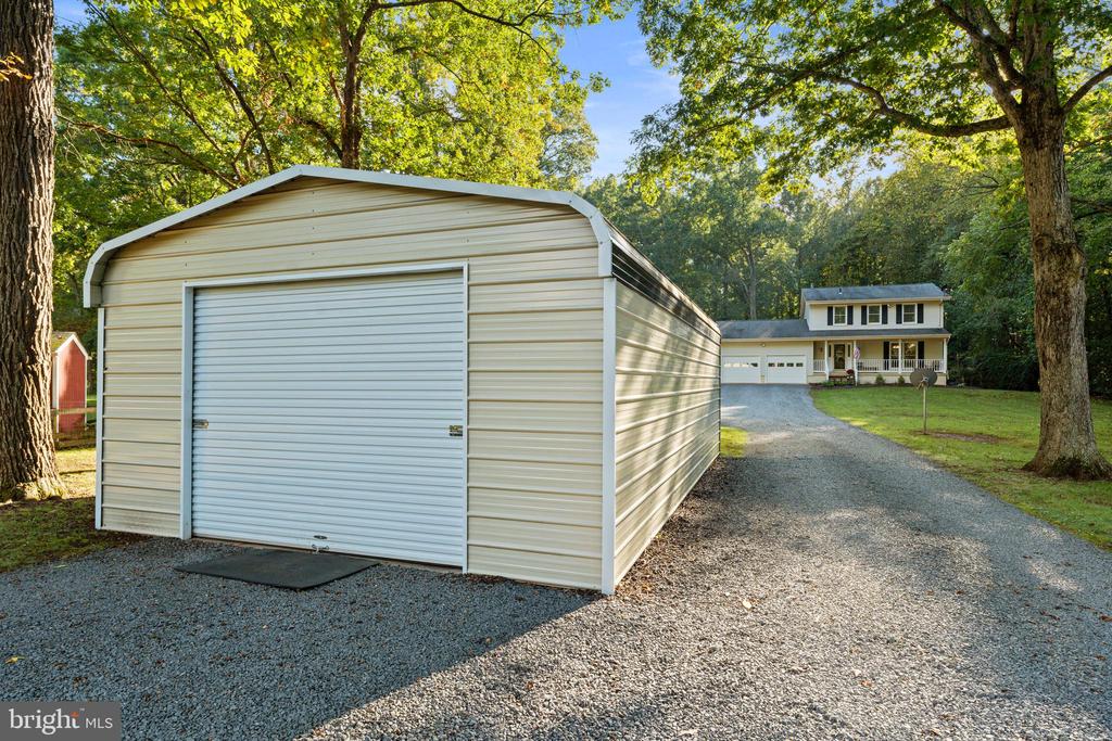 9656 MEETZE ROAD