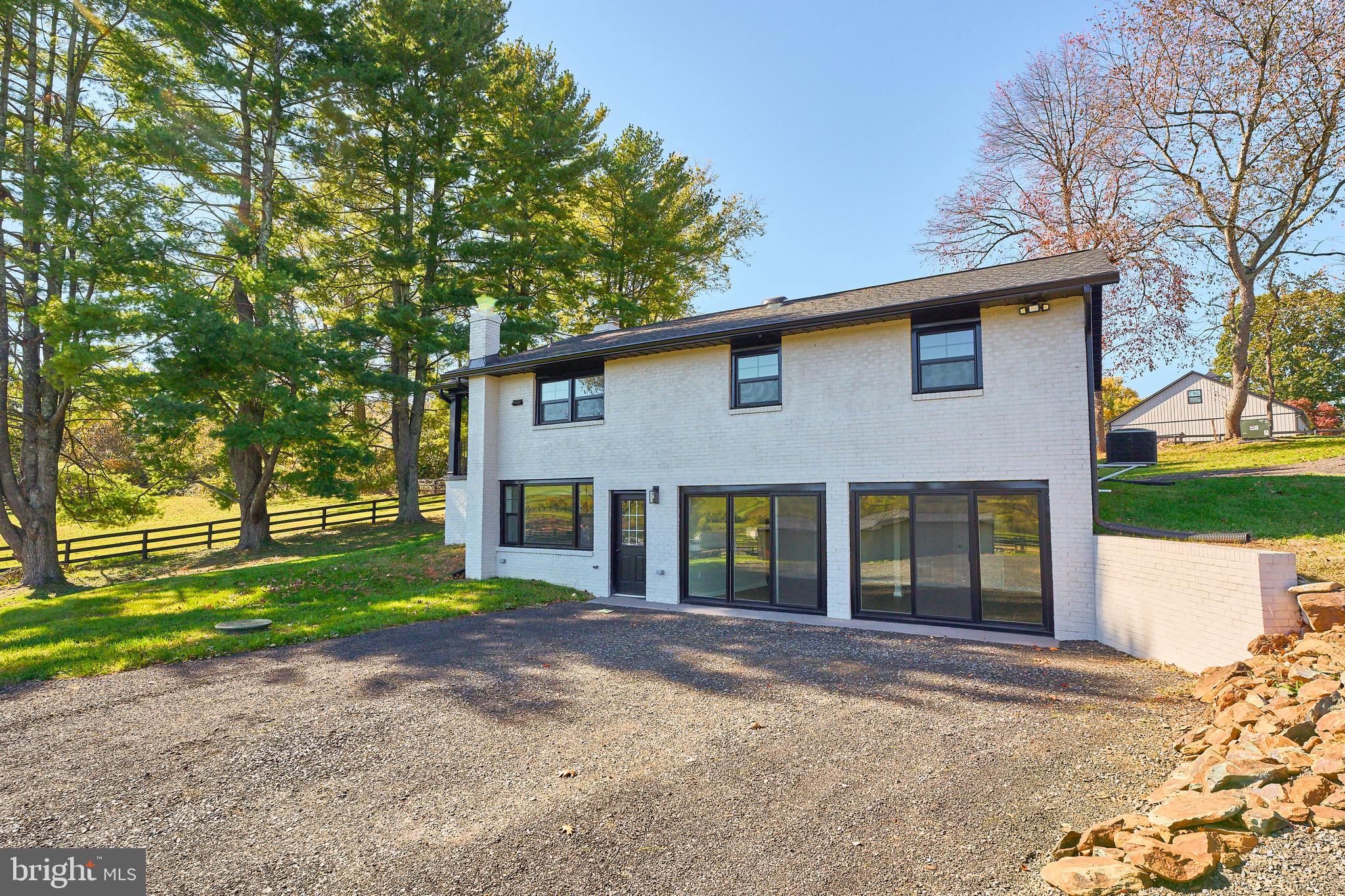 5635 MERRY OAKS RD