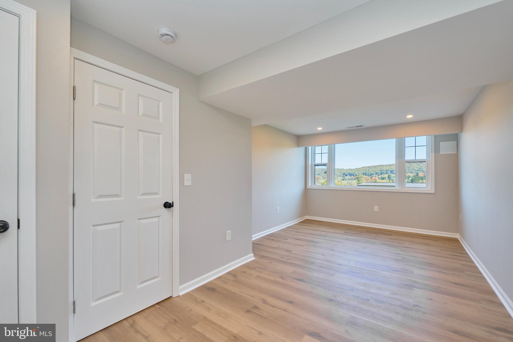 5635 MERRY OAKS RD