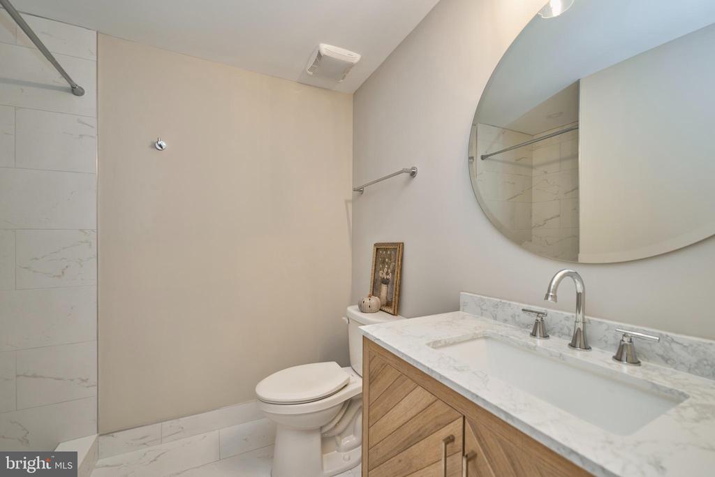 5635 MERRY OAKS RD