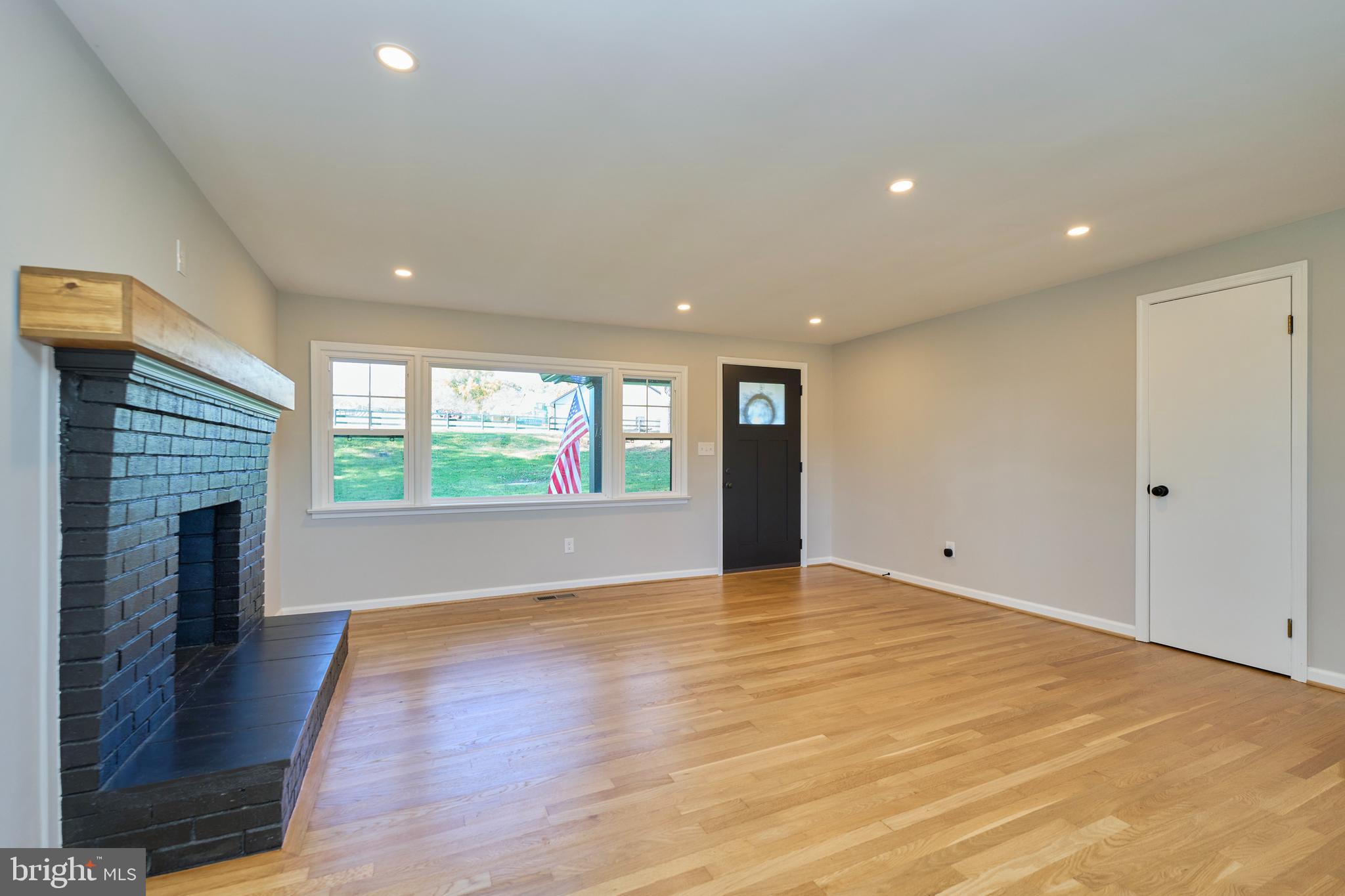 5635 MERRY OAKS RD