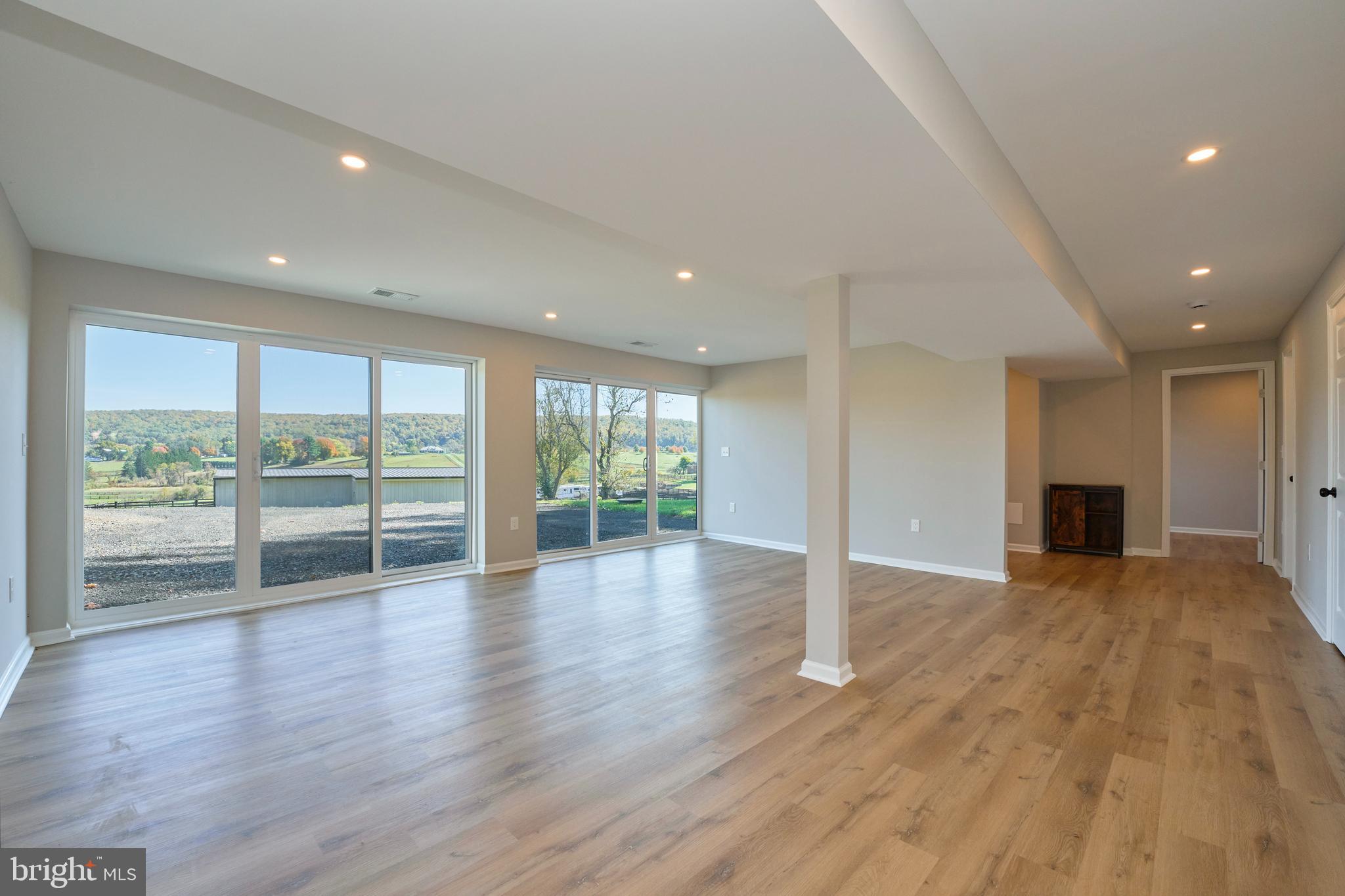 5635 MERRY OAKS RD