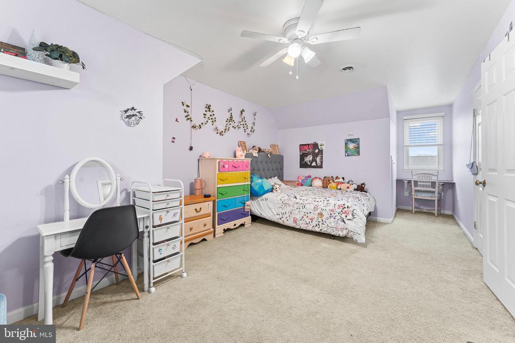 11700 FLAG ROCK DRIVE