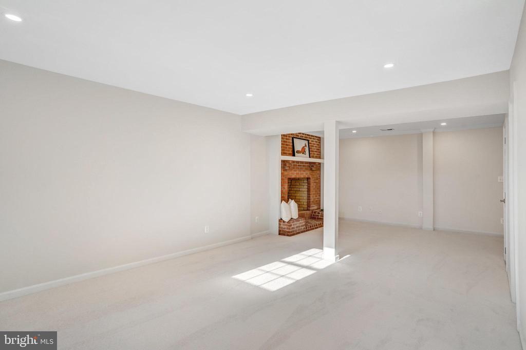 415 DENNING COURT