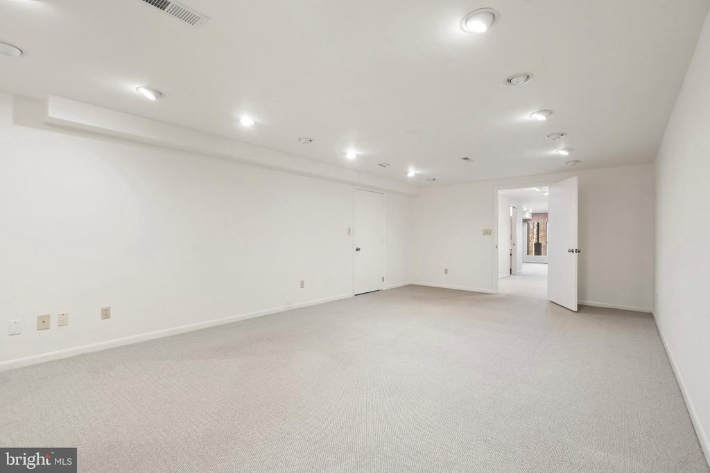 7507 LEIGH ROAD