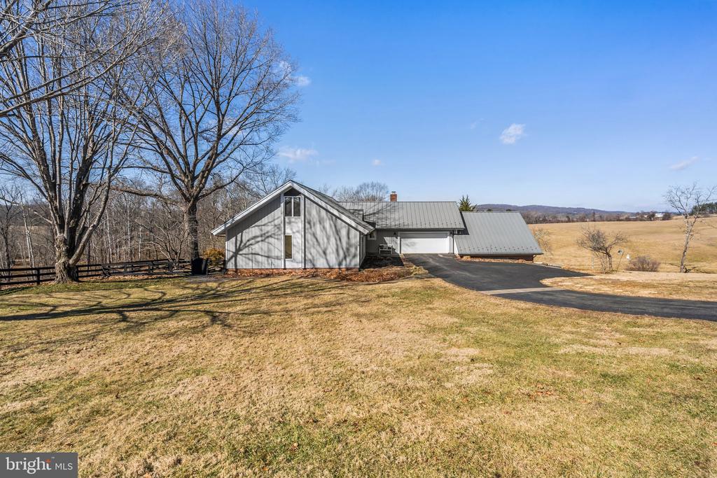 7507 LEIGH ROAD