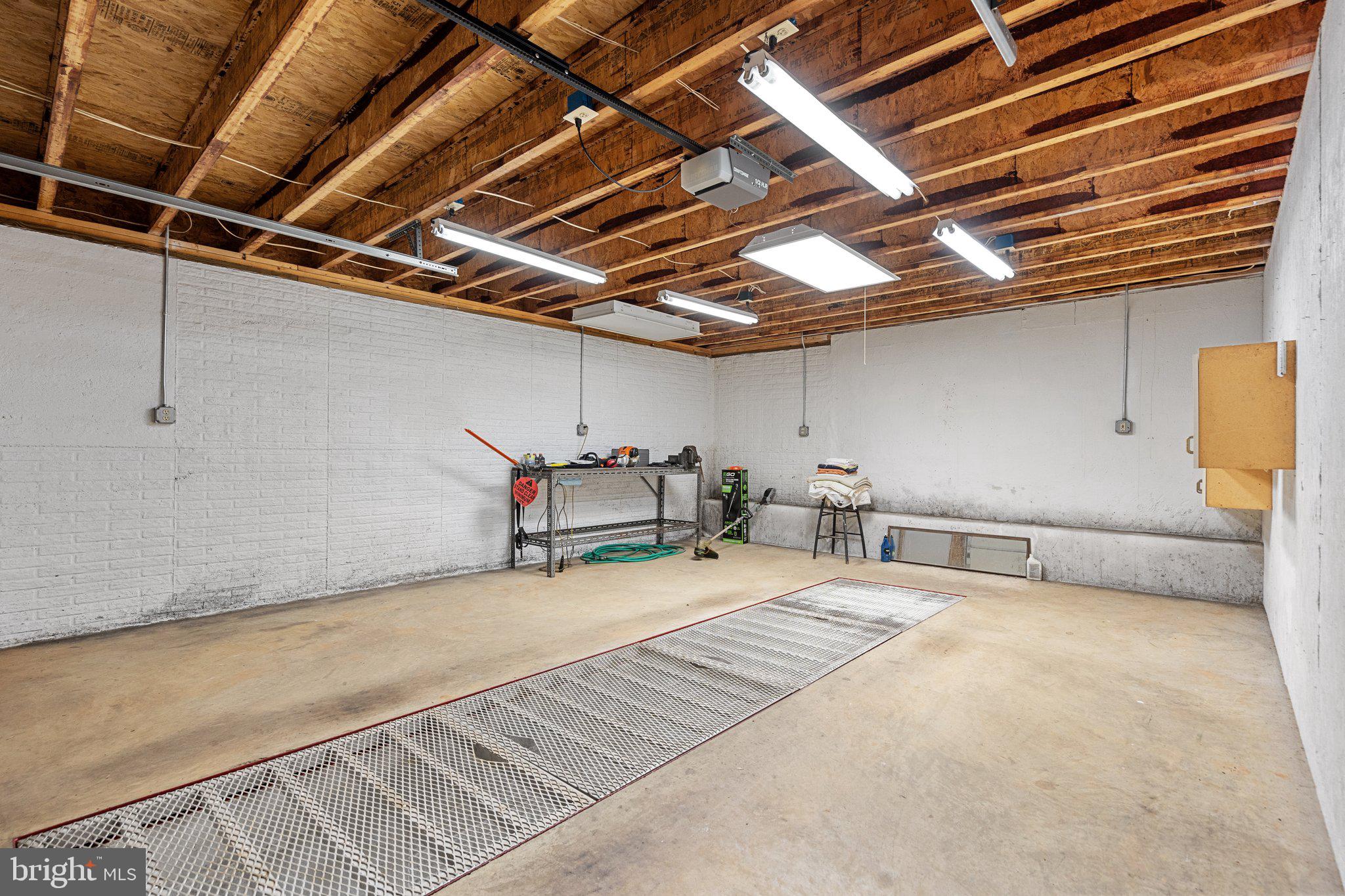 7507 LEIGH ROAD
