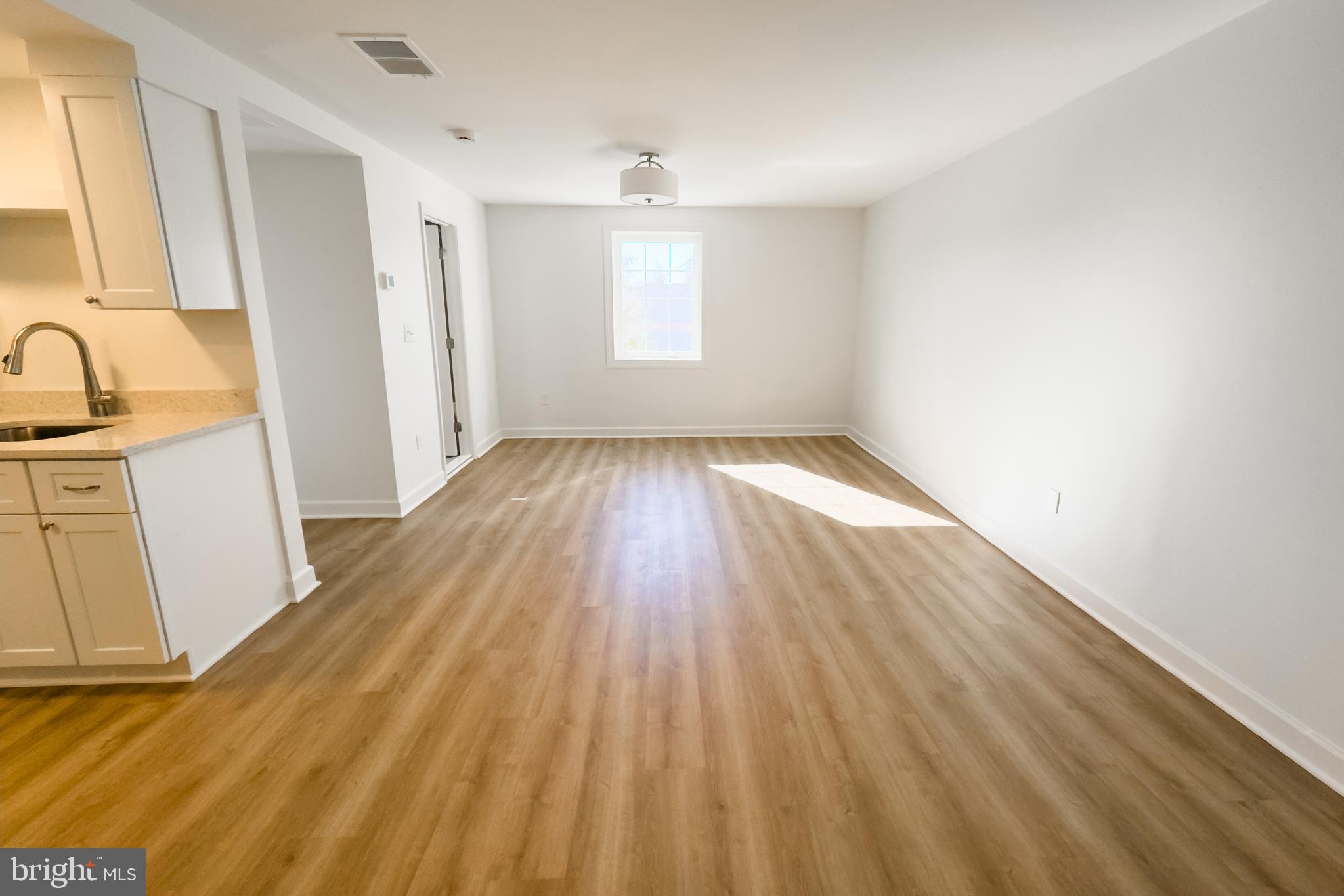 380 BROADVIEW AVE #APT 5