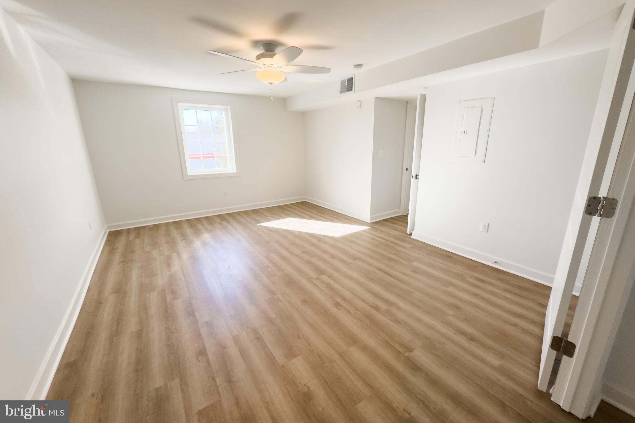 380 BROADVIEW AVE #APT 5