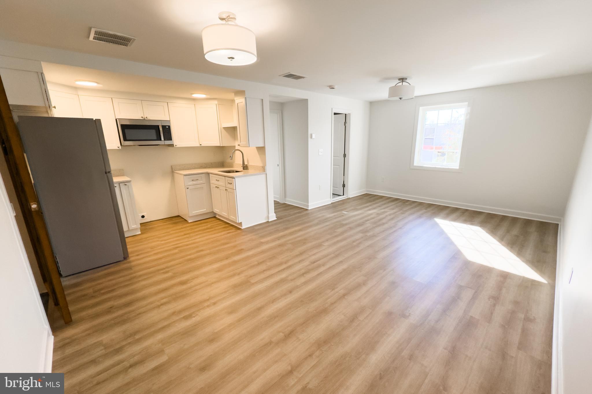 380 BROADVIEW AVE #APT 5