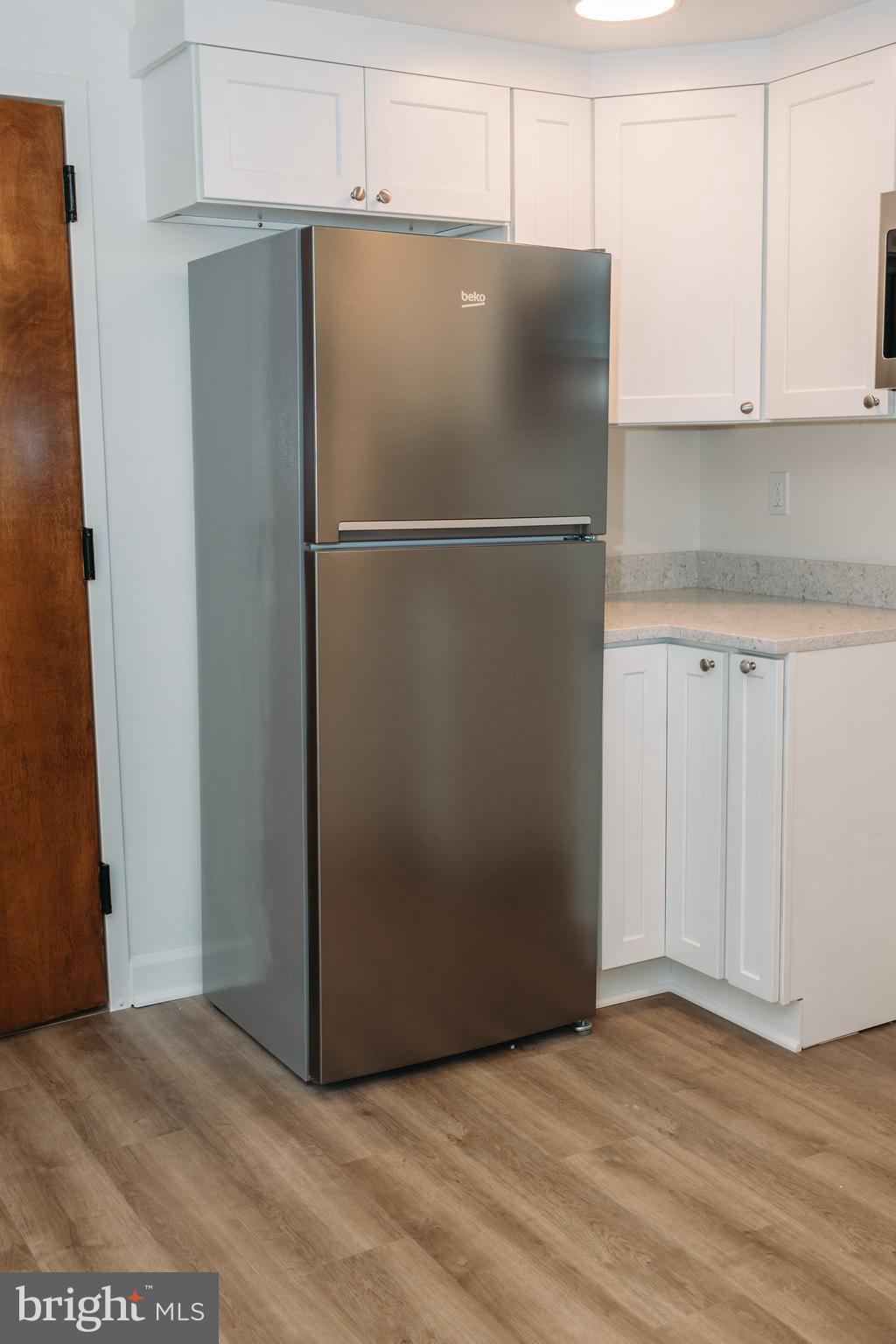 380 BROADVIEW AVE #APT 5