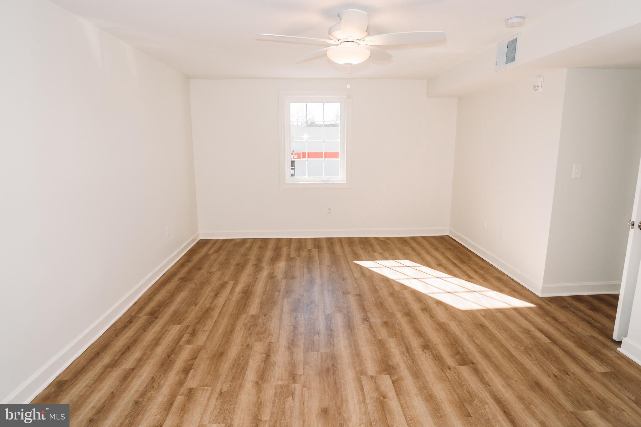 380 BROADVIEW AVE #APT 5