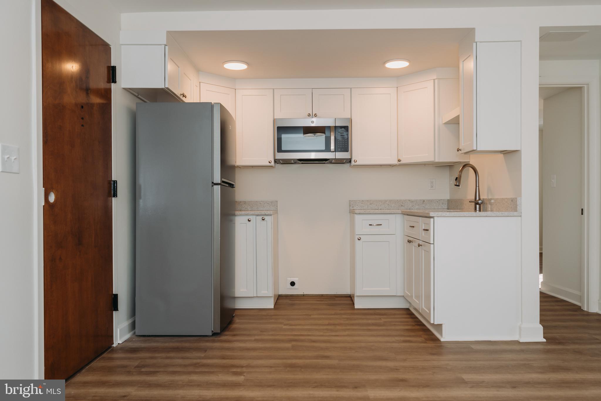 380 BROADVIEW AVE #APT 5