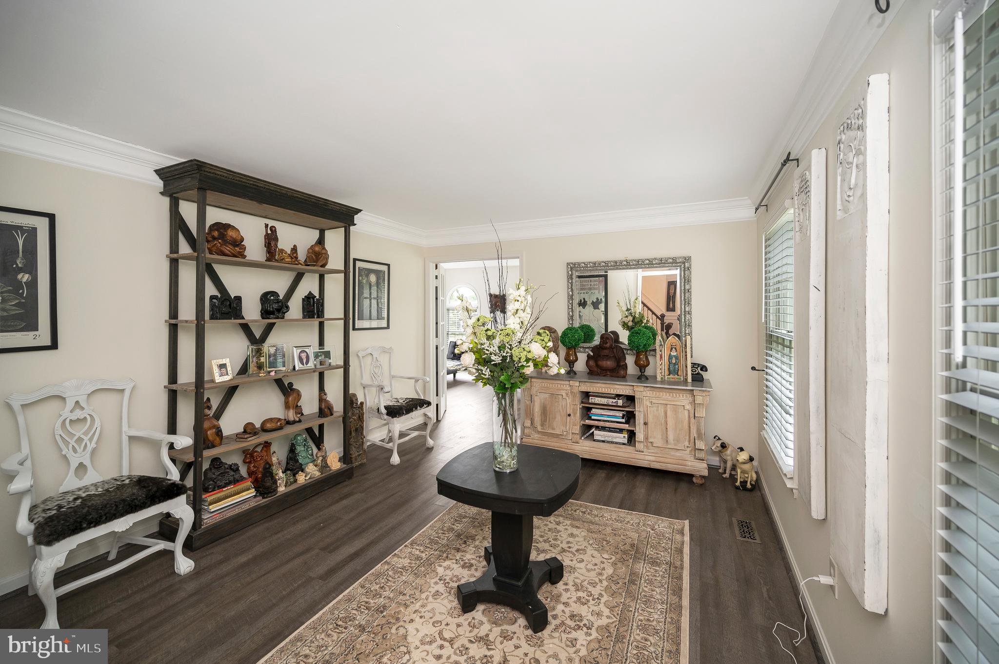 7267 Ridgedale Dr