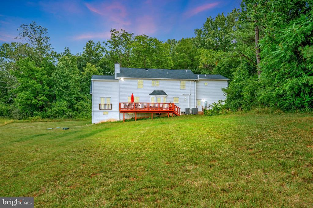 7267 Ridgedale Dr