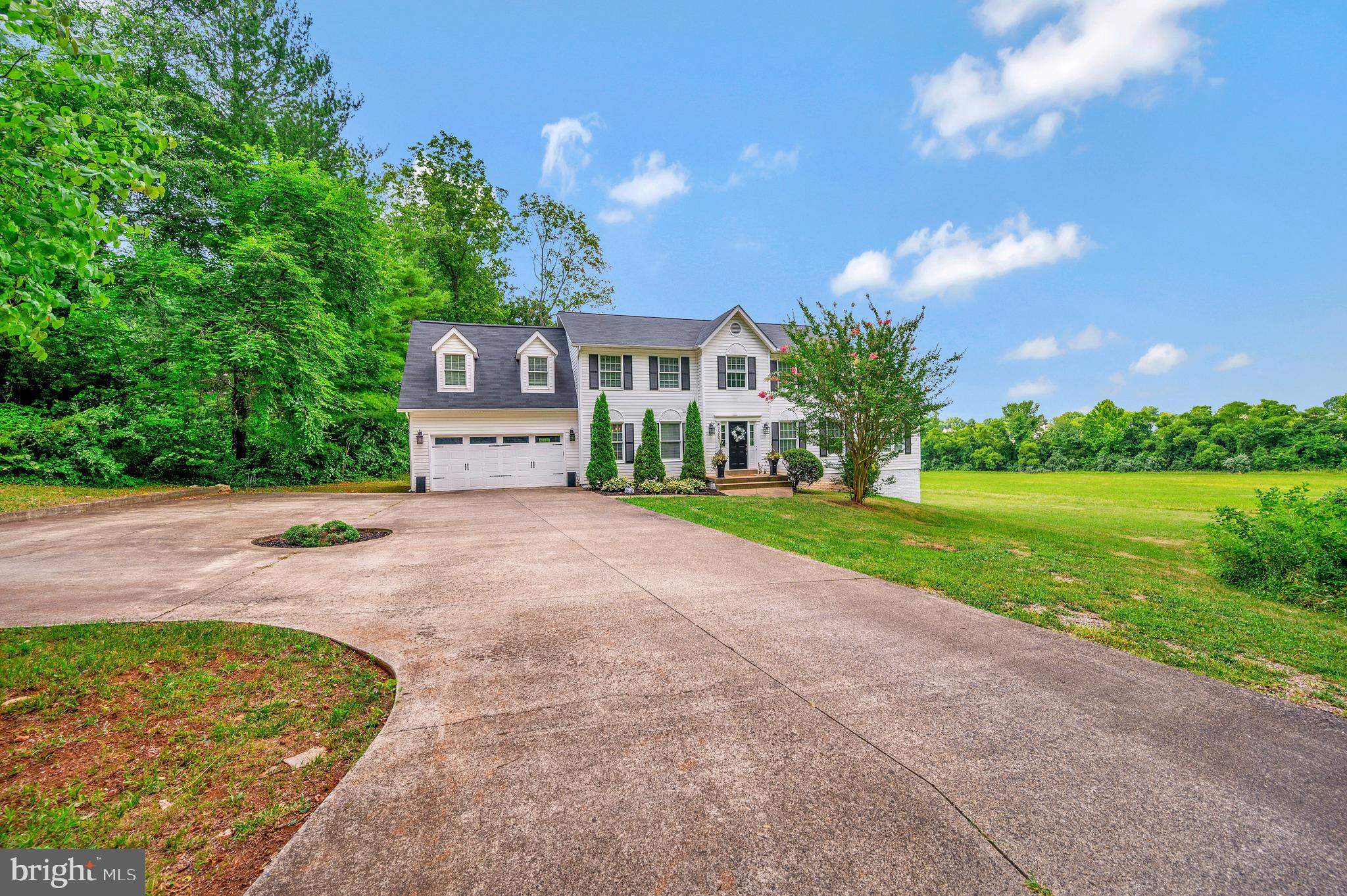 7267 Ridgedale Dr