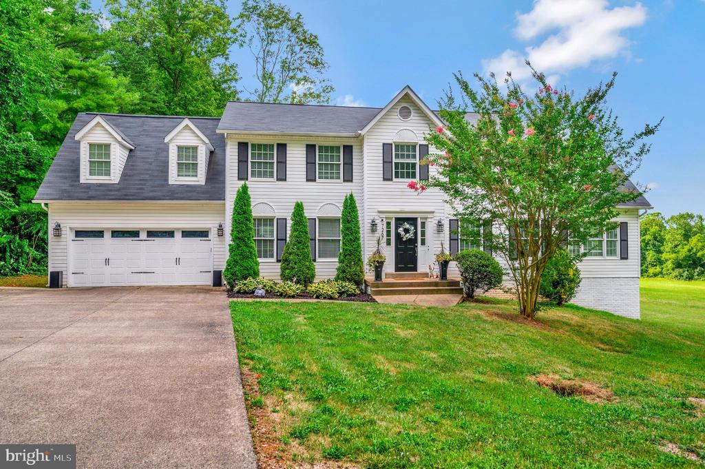 7267 Ridgedale Dr