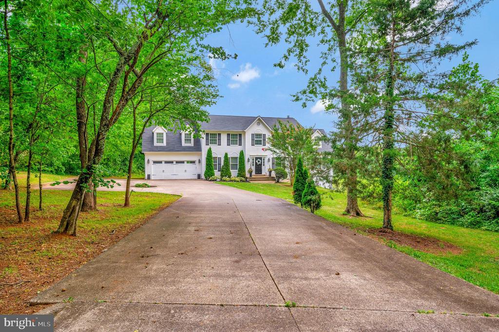 7267 Ridgedale Dr