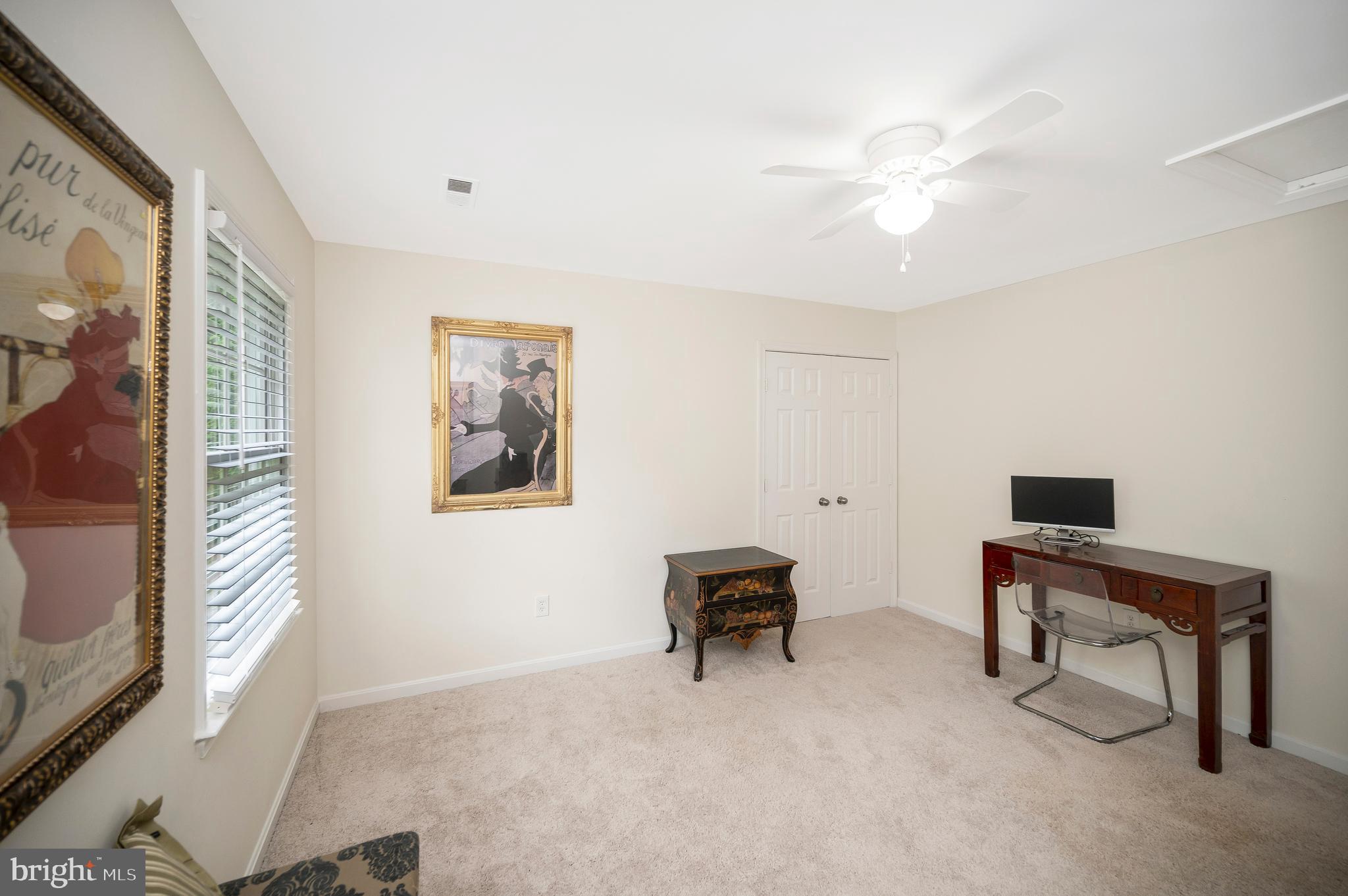 7267 Ridgedale Dr