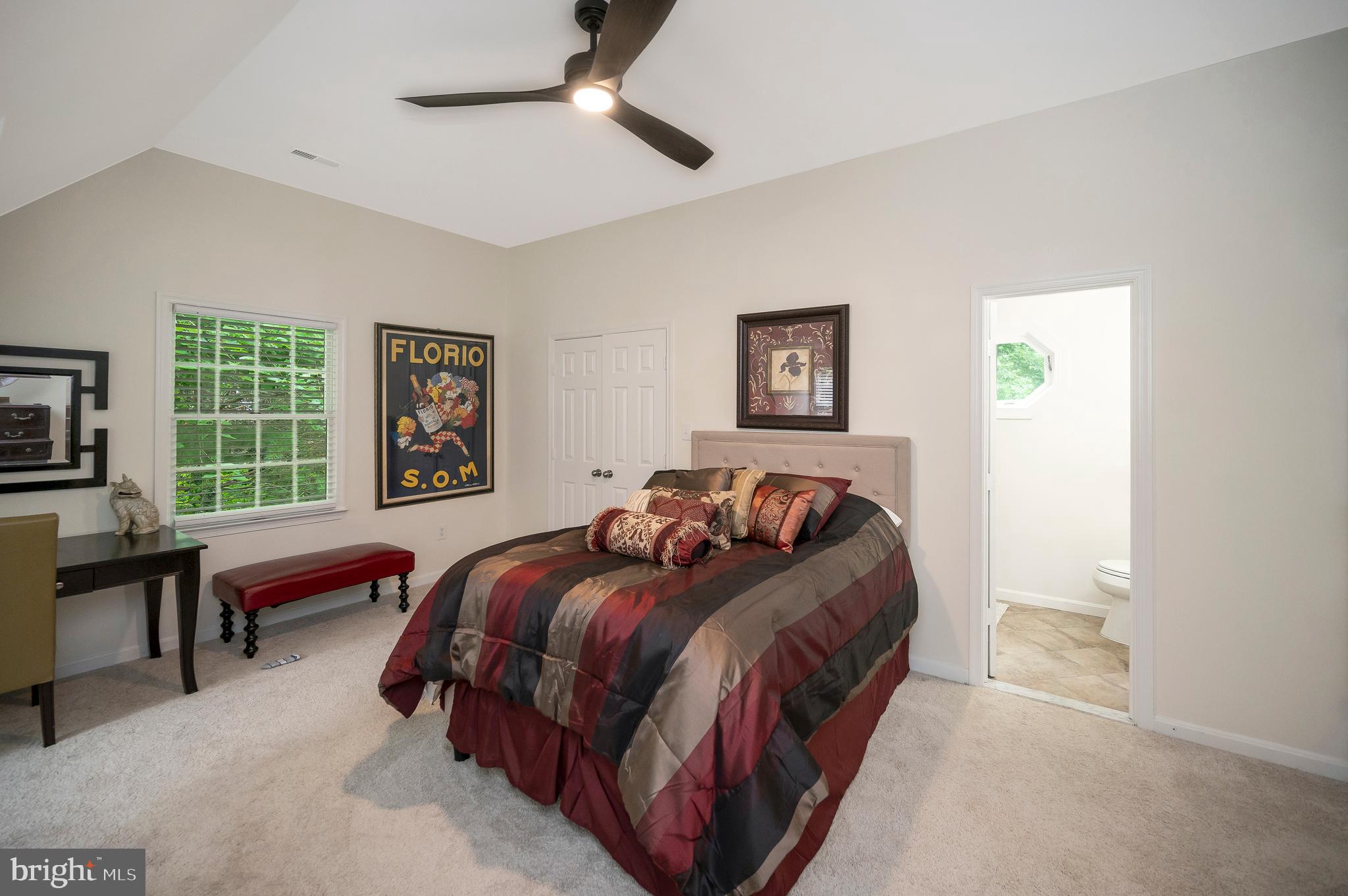 7267 Ridgedale Dr