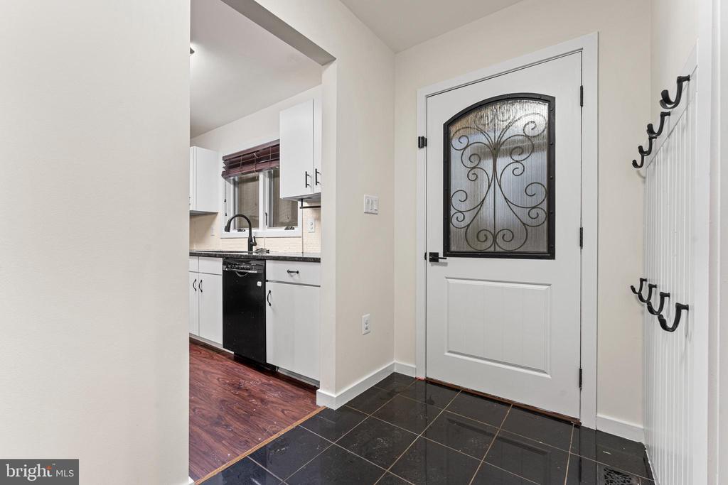 6589 GRAYS MILL ROAD