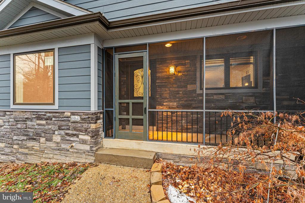6589 GRAYS MILL ROAD
