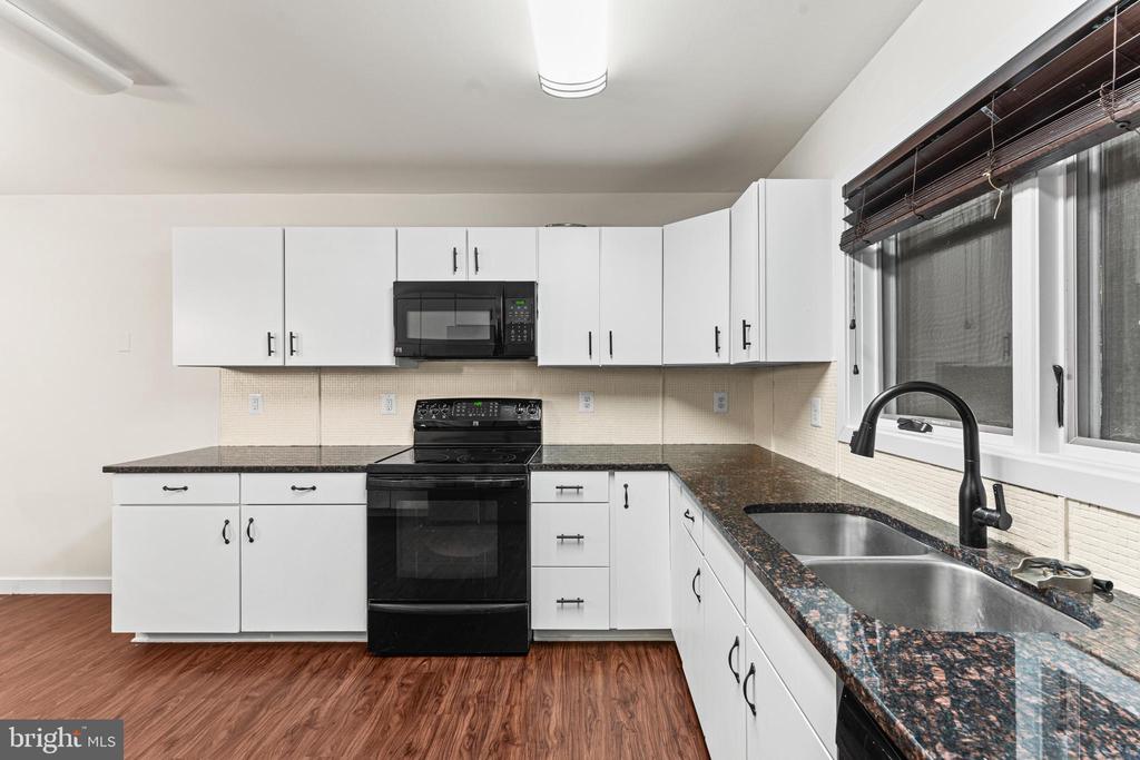 6589 GRAYS MILL ROAD