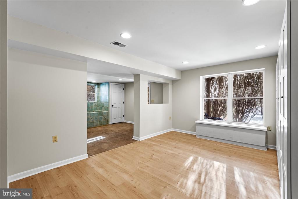 697 Federal St
