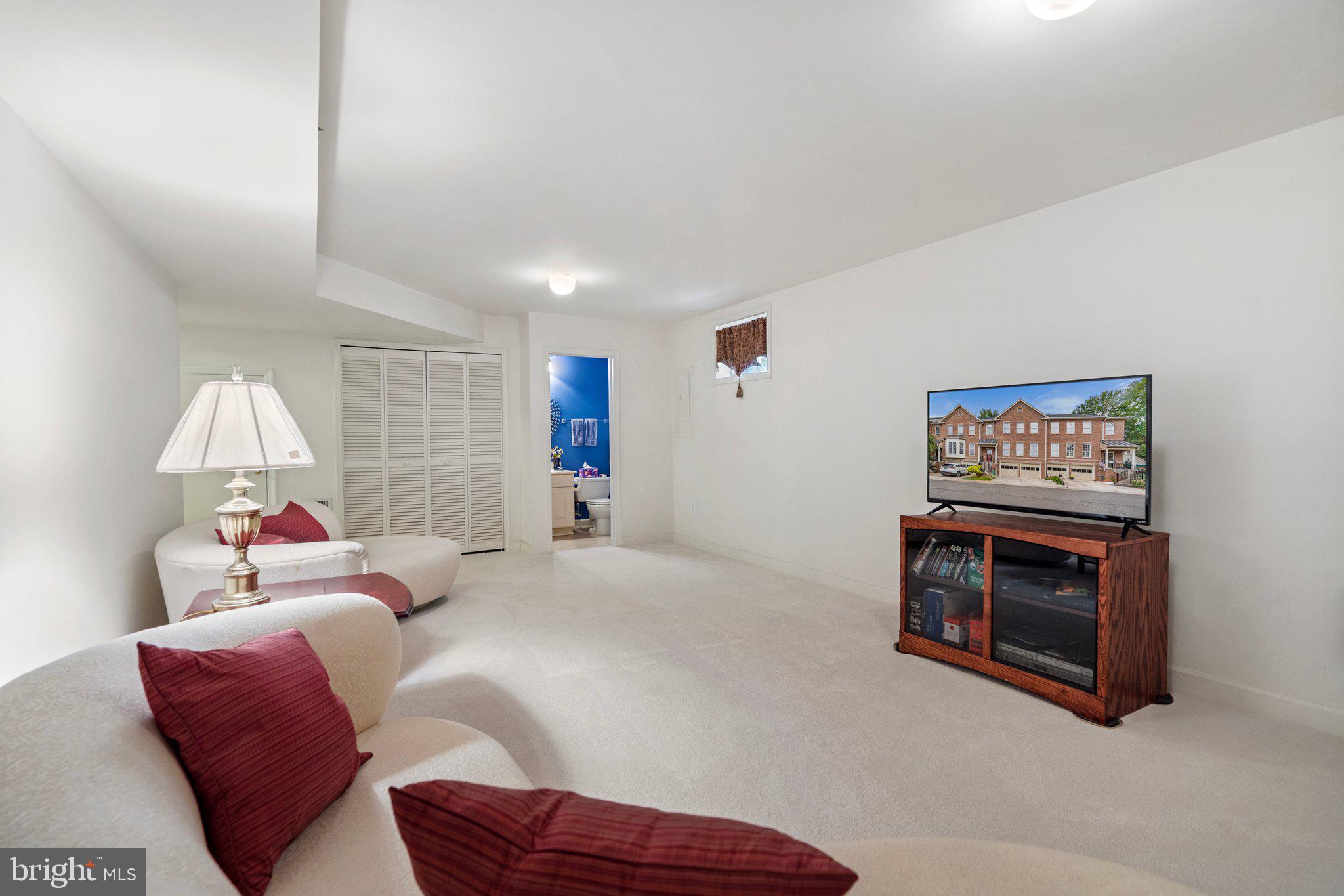 162 MOSBY CIRCLE
