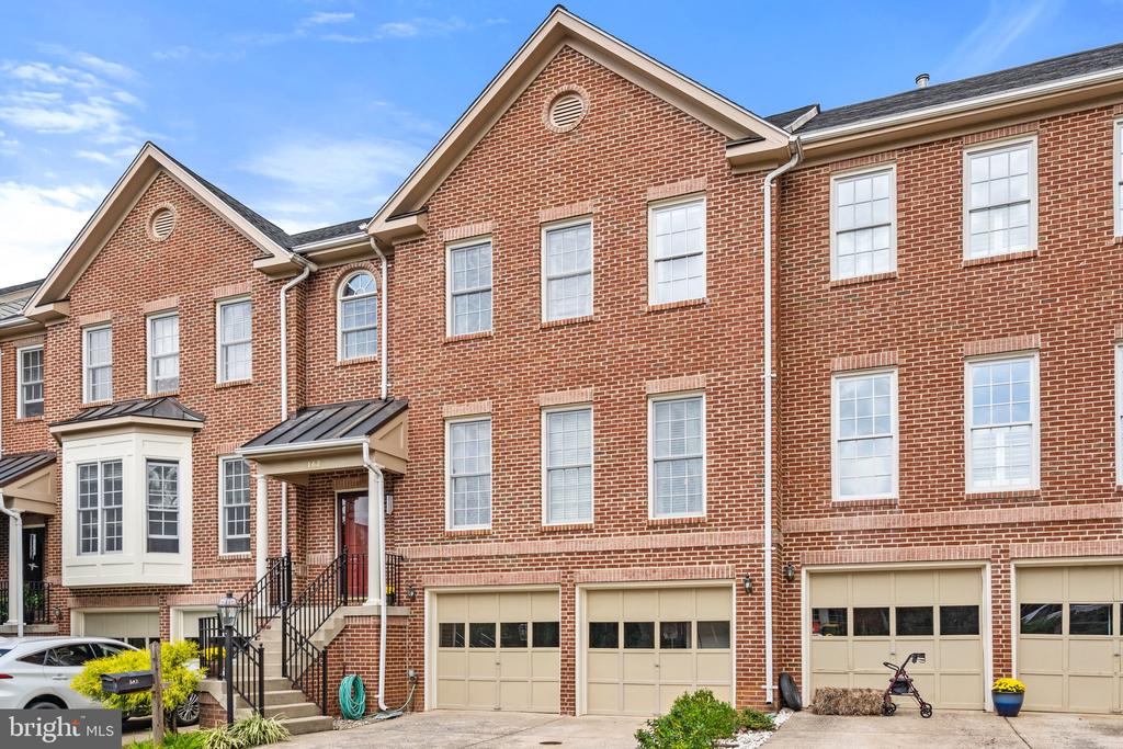 162 MOSBY CIRCLE