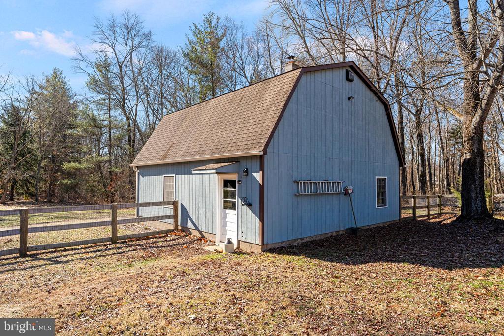 9576 MEETZE ROAD