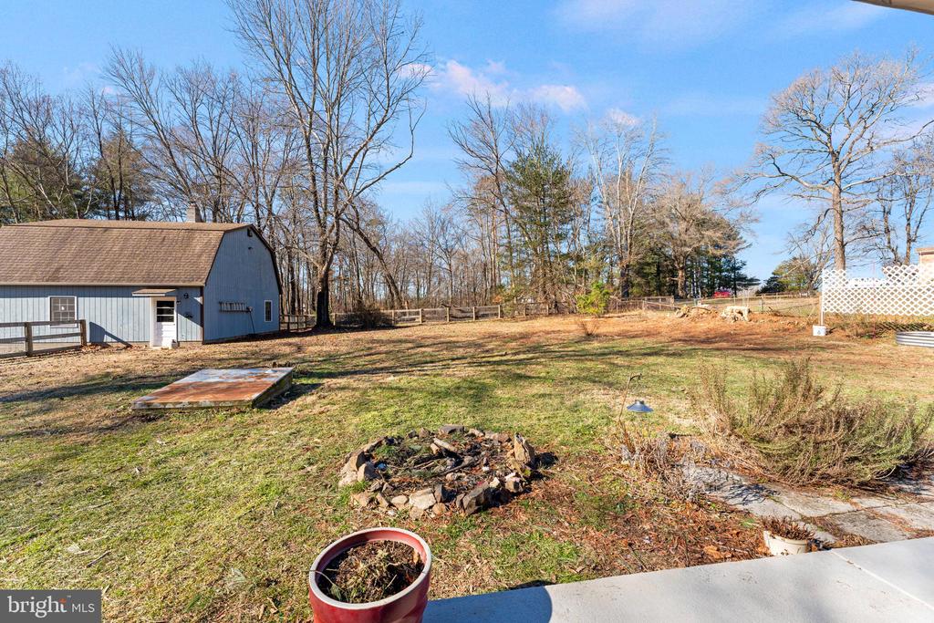 9576 MEETZE ROAD